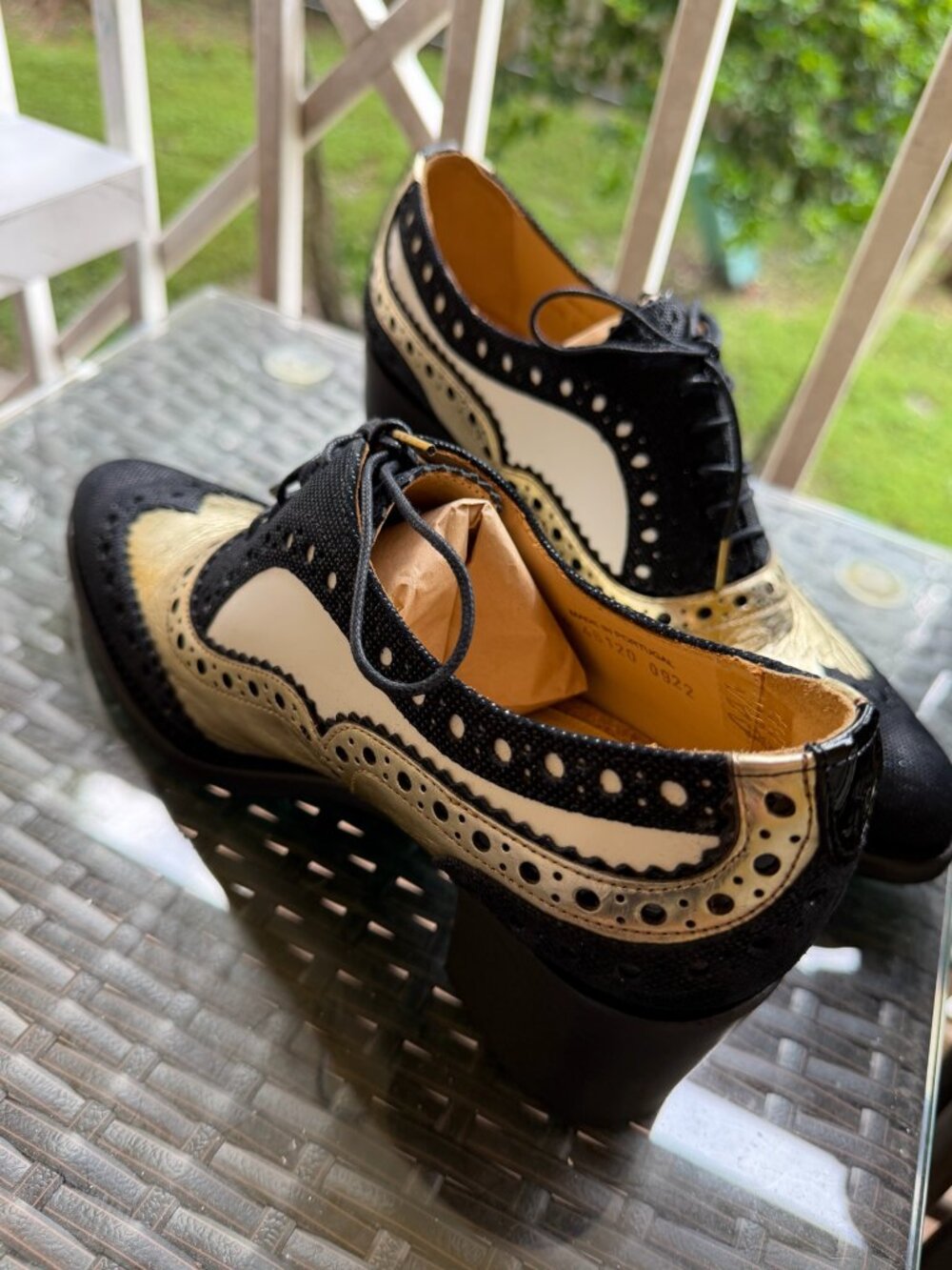 The Office of Angela Scott Tricolor Wingtip Oxford Heels Size 7.5 - Picture 5 of 6